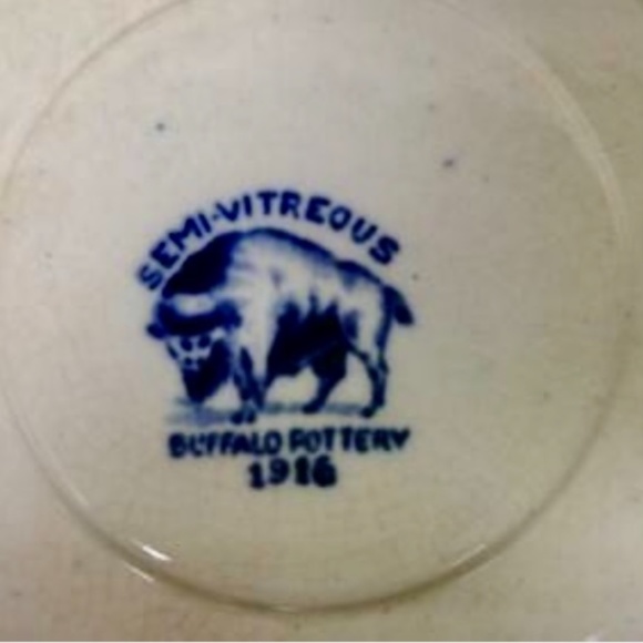 Vintage, Rare, Buffalo Pottery, 12-pc Blue Willow Snack-Dinner Set - Picture 8 of 12